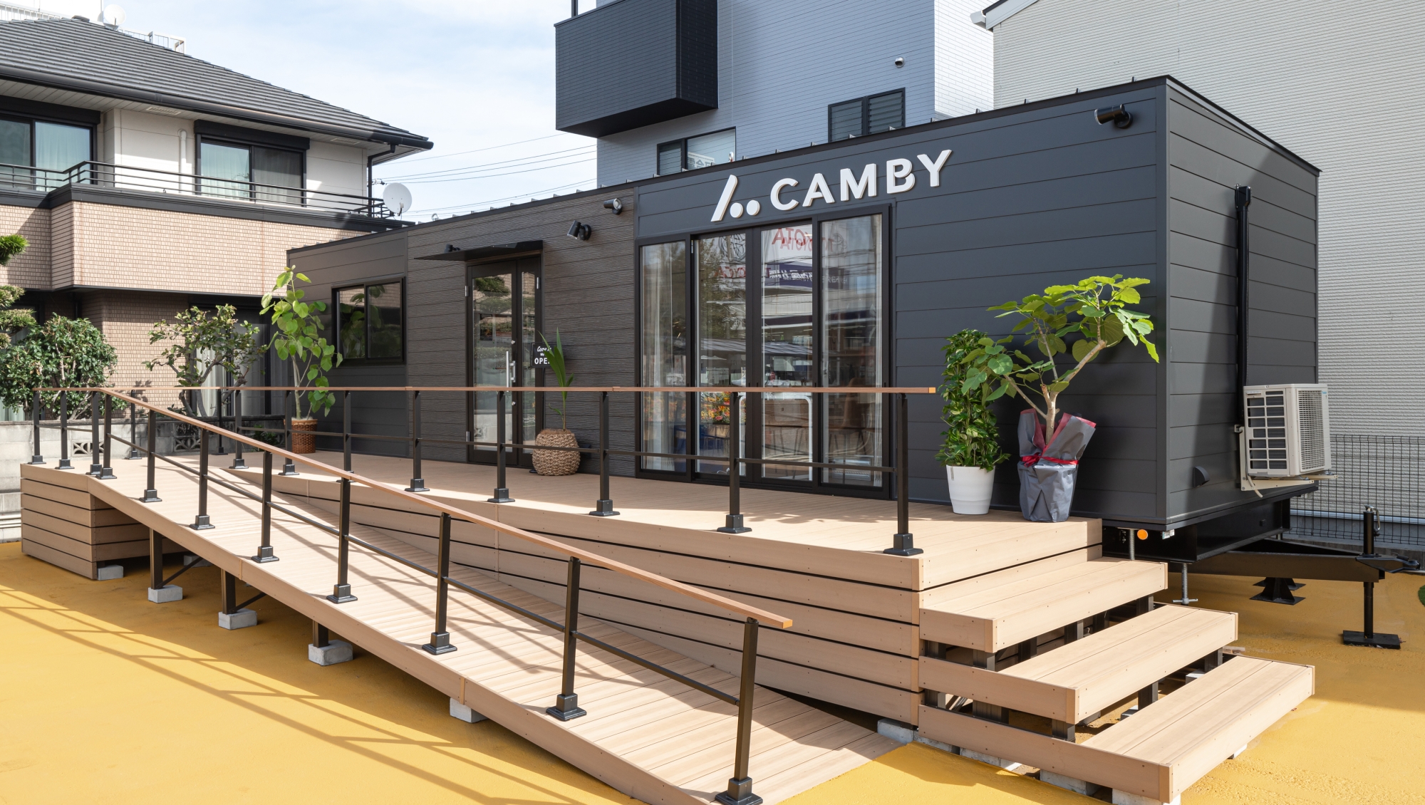 ルクラのトレーラーハウス:CAMBY(キャンビー)(キャンピングカー販売店舗)