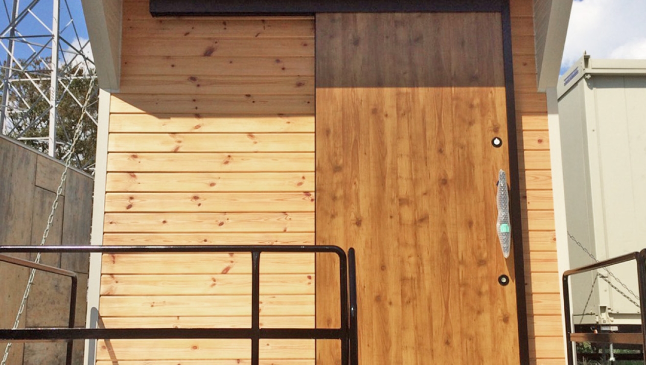ルクラのトレーラーハウス:住まいる介護トレーラー 絆(介護用タイプ)