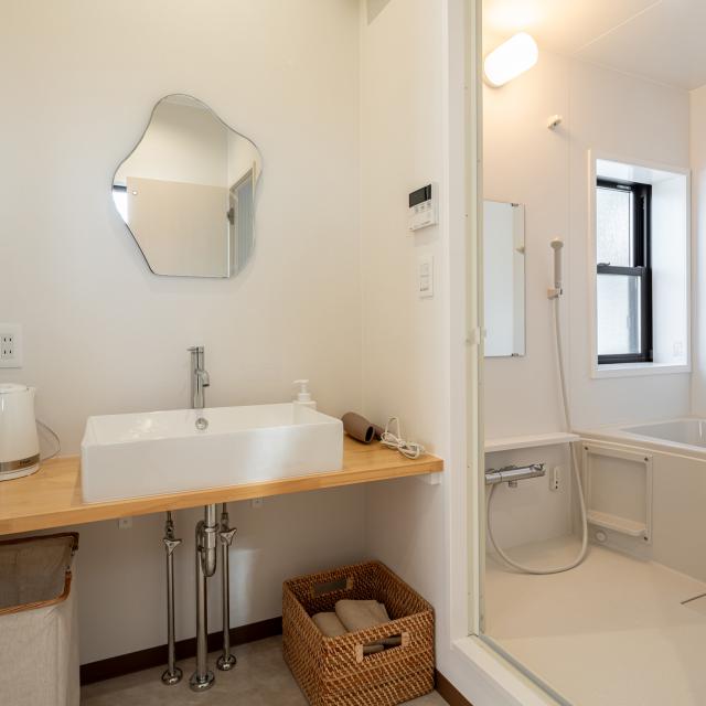 トレーラーハウス洗面所・浴室