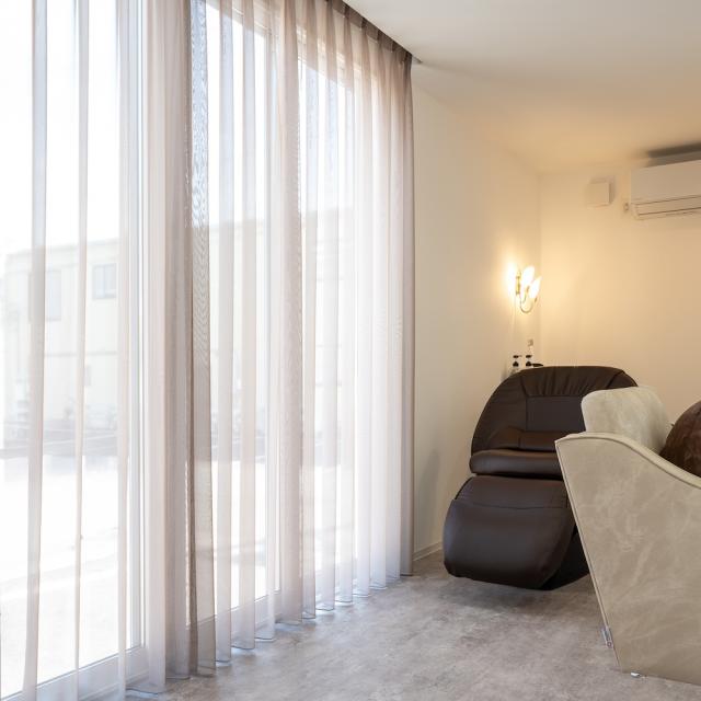 トレーラーハウス美容室内観