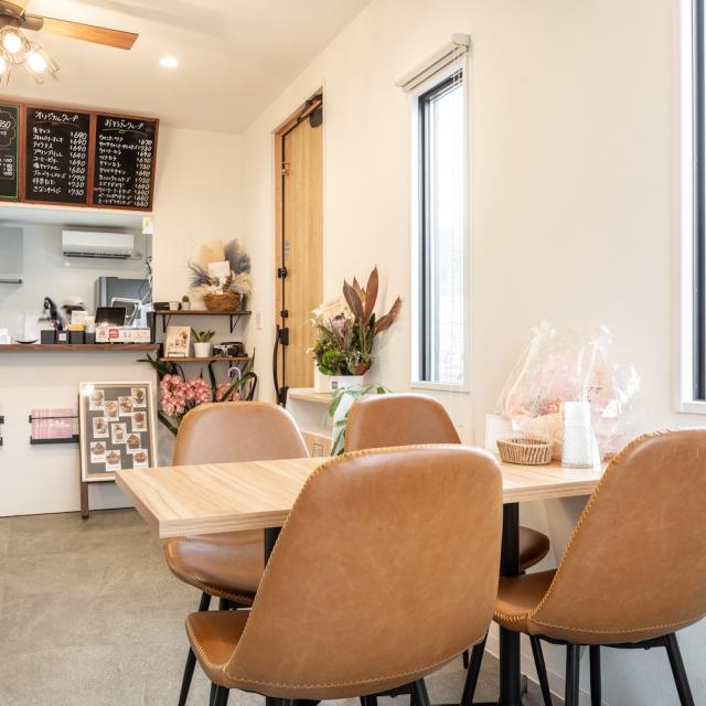 トレーラーハウス内観 イートインスペース