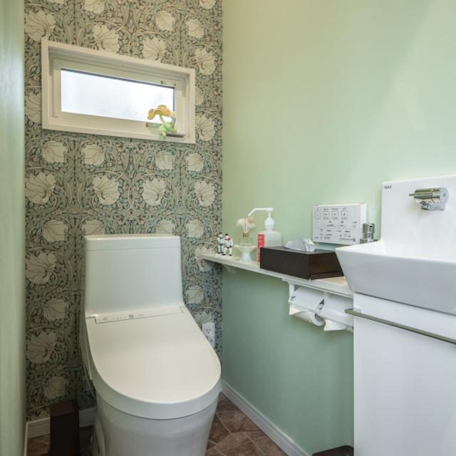 トレーラーハウス カフェ内観 トイレ