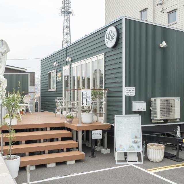 トレーラーハウス カフェ外観