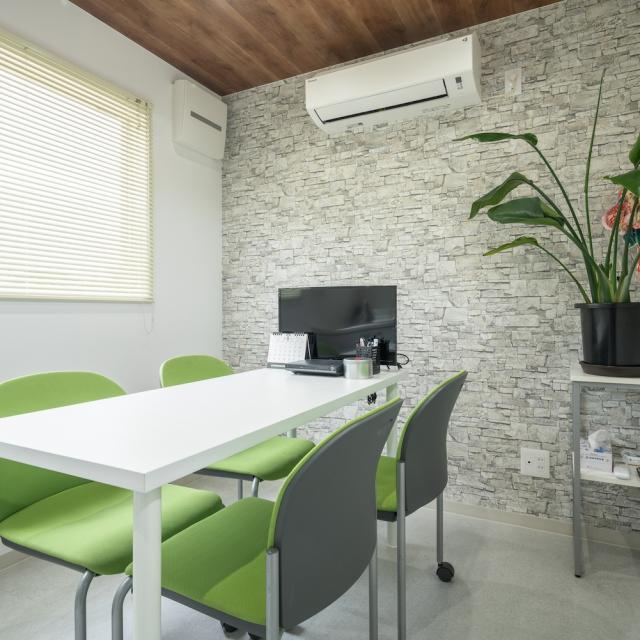 トレーラーハウス 内観 商談・休憩スペース