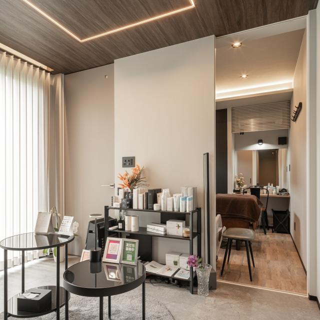 トレーラーハウス エステサロン 内観