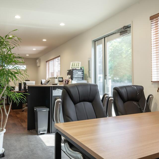 トレーラーハウス　事務所　内観