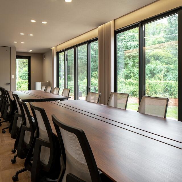 トレーラーハウス　事務所　内観