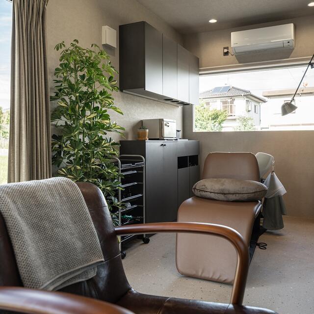 トレーラーハウス 美容室 内観