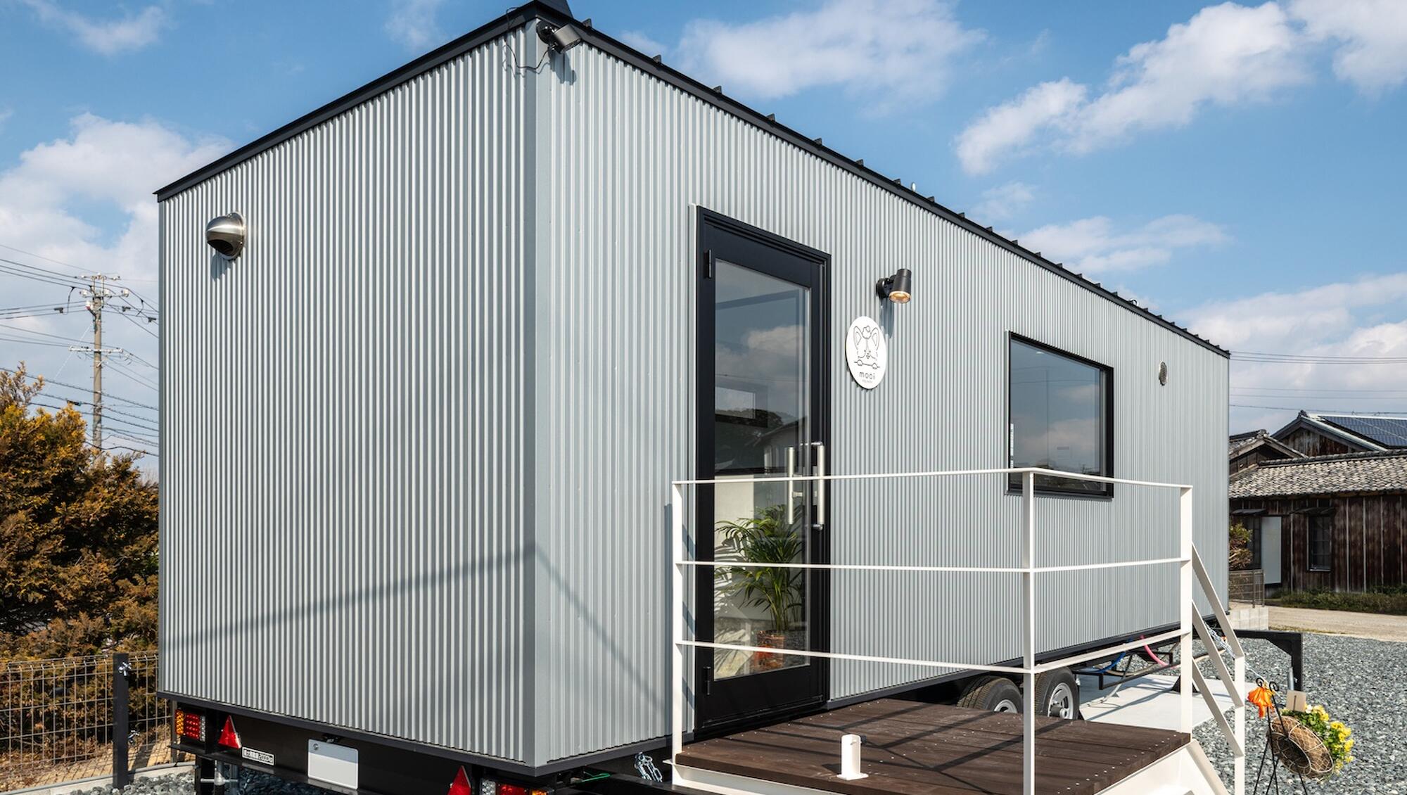 ルクラのトレーラーハウス：dog salon mooi （ドッグサロン モーイ）（トリミングサロン）