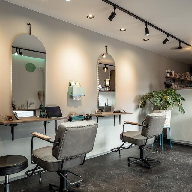 トレーラーハウス 美容室 内観