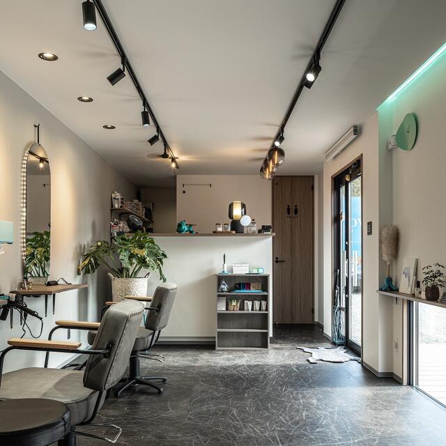 トレーラーハウス　美容室　内観