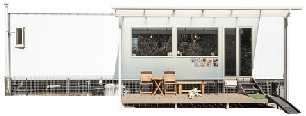 ルクラのトレーラーハウス：梅カフェ 森のドックパーク（カフェ・ドッグパーク）